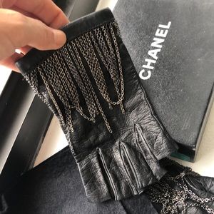 Chanel bike leather gloves with metals. Small